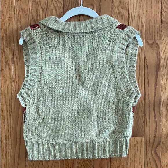 Vest - Picture 3 of 3